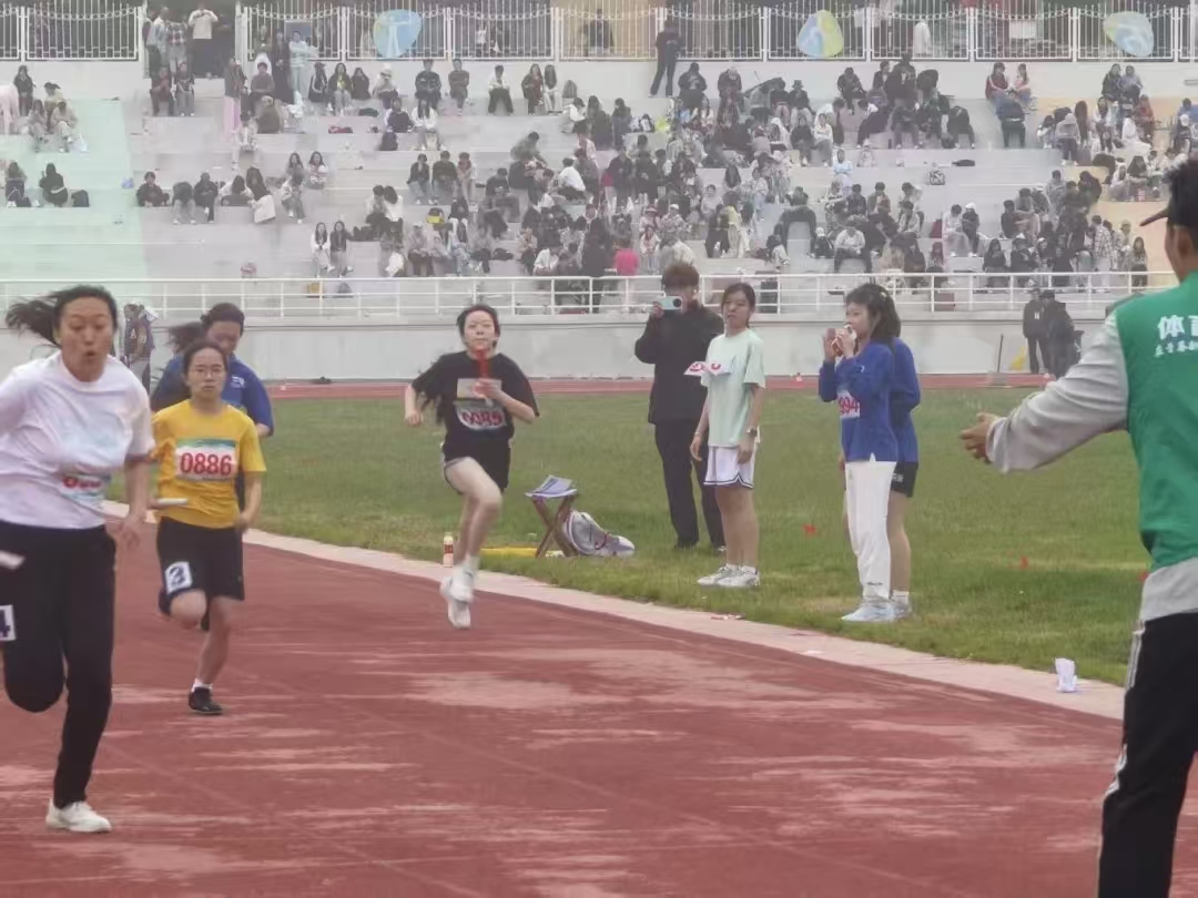 青岛大学2025年春运会开幕式精彩,团体赛成绩亮眼