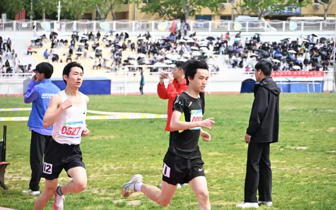 青岛大学2025年春运会开幕式精彩,团体赛成绩亮眼