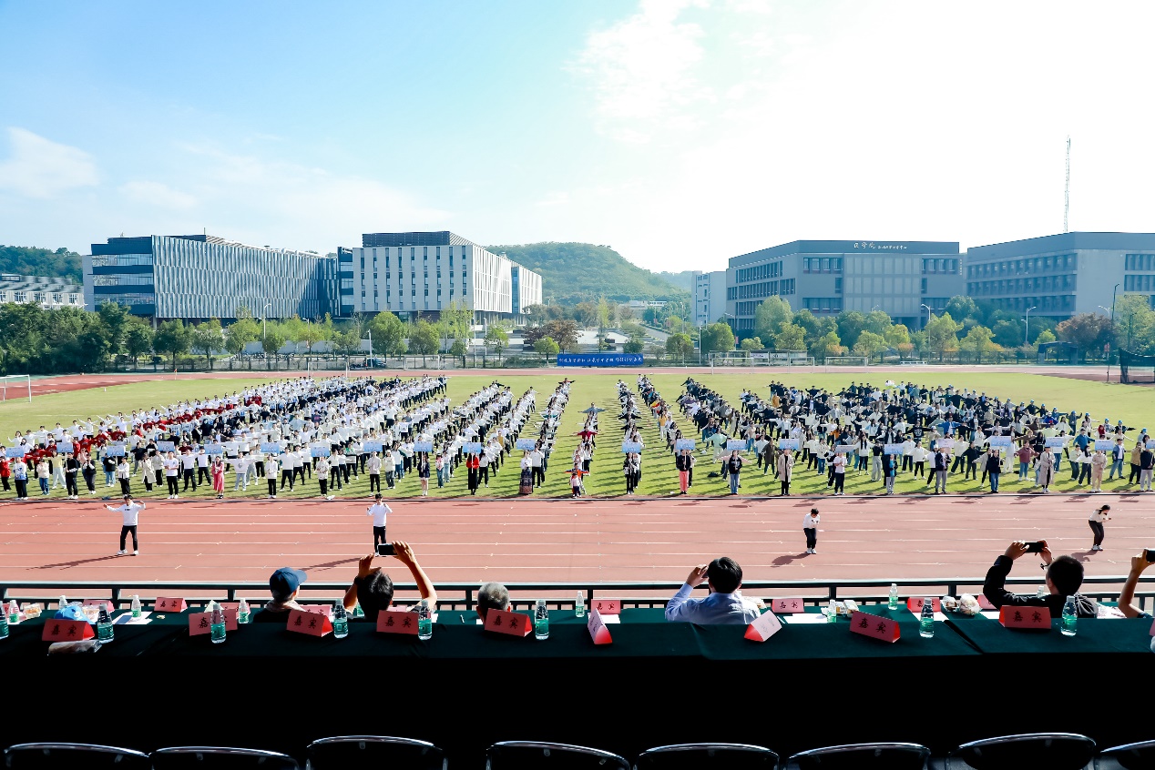 2023 年南京大学商学院第三十三届田径运动会精彩开幕