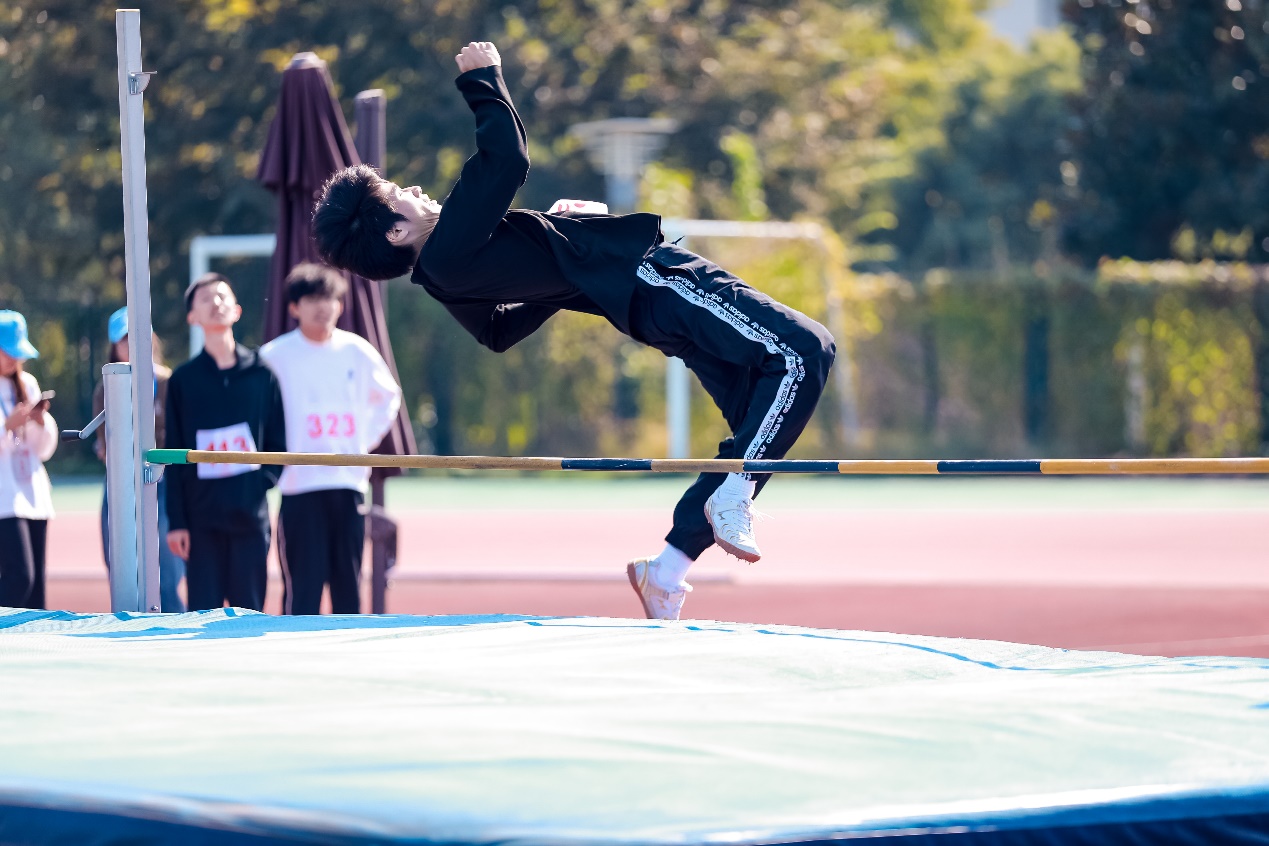 2023 年南京大学商学院第三十三届田径运动会精彩开幕