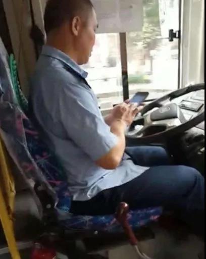 跑高速这些禁忌别犯!关乎性命,老司机也不能大意